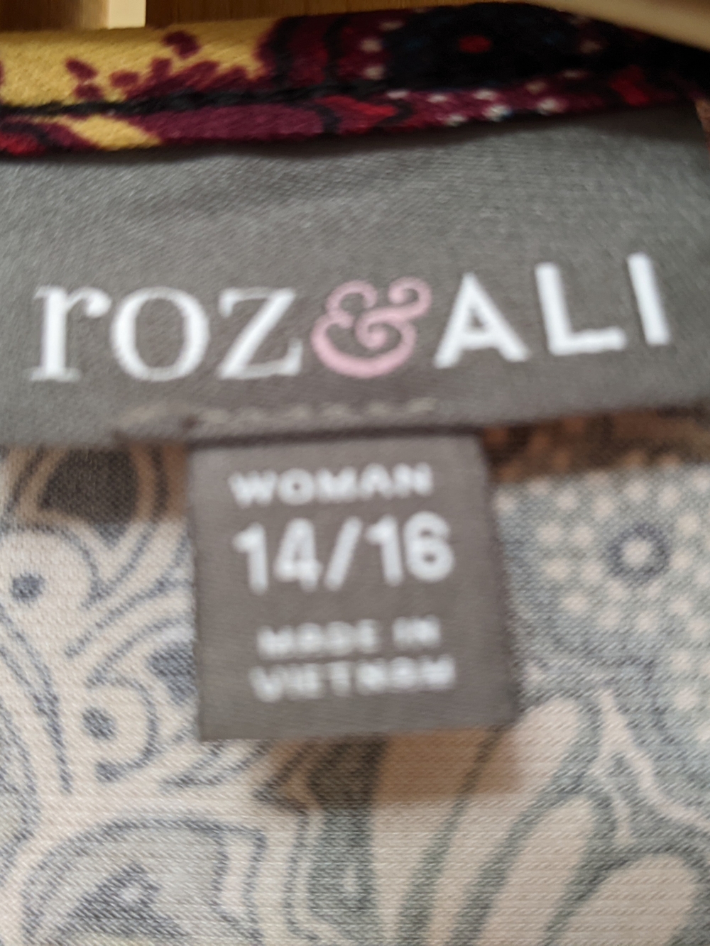 roz & ali Women's Bath & Body Robe - Gray with Pink Accent